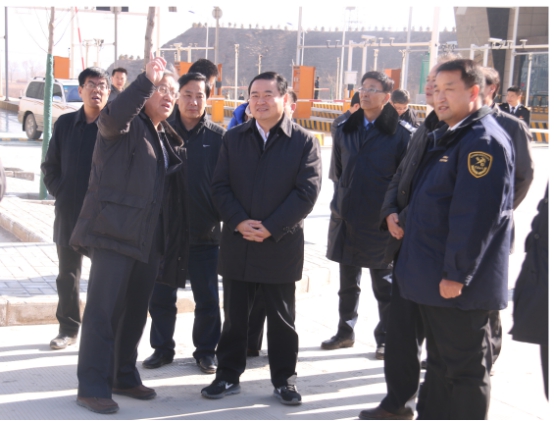 省委副書(shū)記、省長(zhǎng)郝鵬視察青海曹家堡保稅物流中心