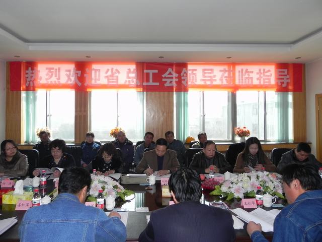 深入車間班組、“零距離”接觸職工、體驗(yàn)職工生活、傾聽職工心聲
