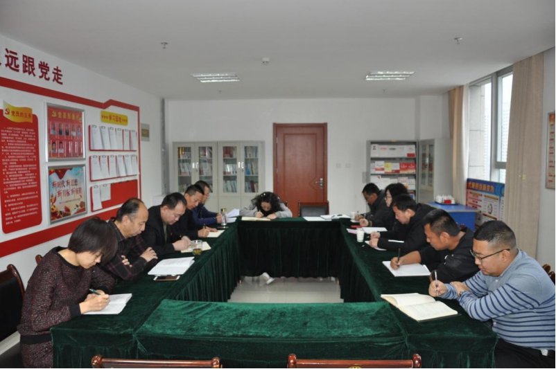 銘記“生命線”、分清“是非線” 修筑“防腐線”、不踩“高壓線”